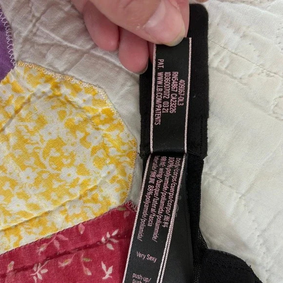 Victoria's Secret VERY SEXY Bra Push Up black  Sequin Bling Strap Size 32C - Picture 8 of 8